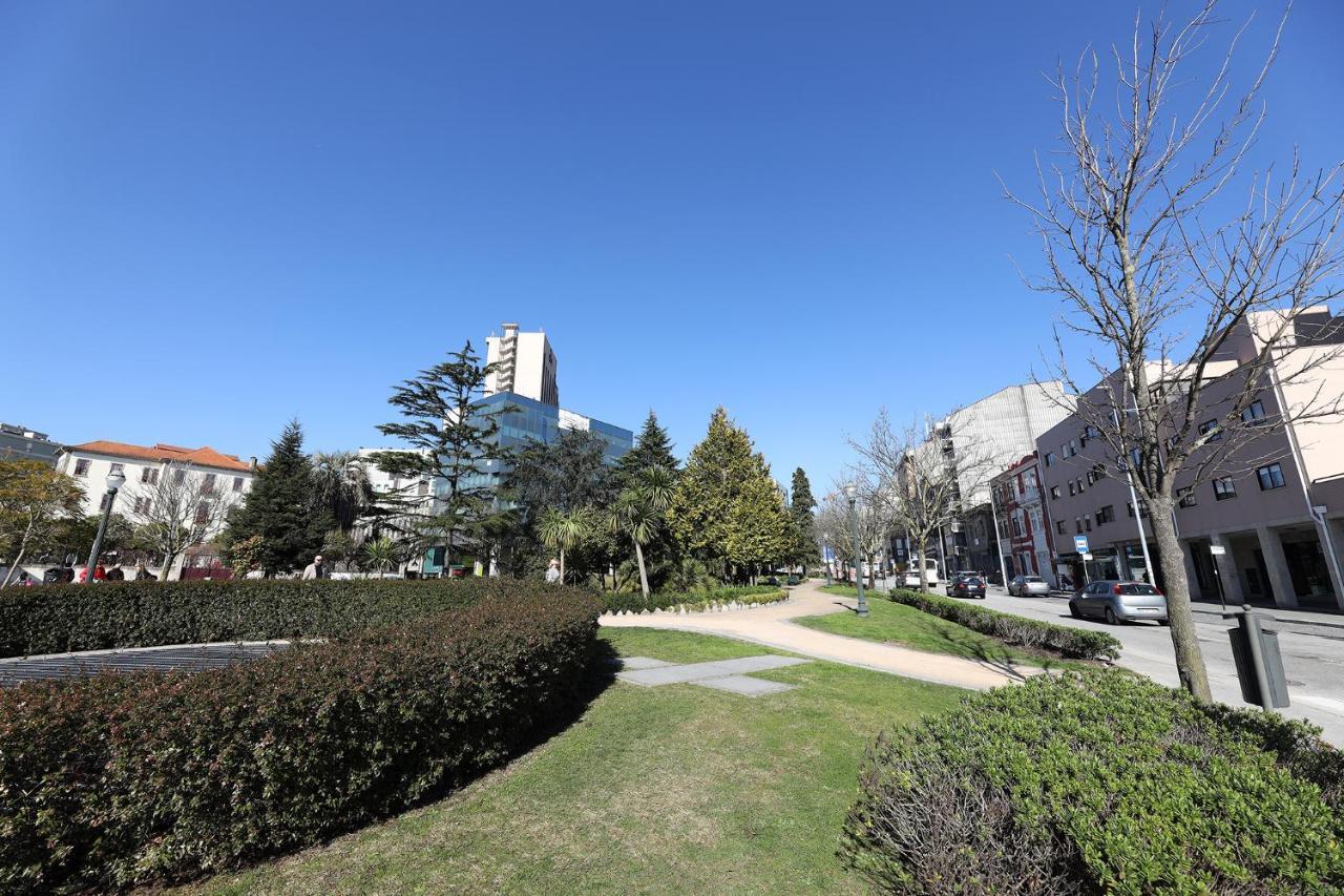 Flh Porto Spacious Apartment With Balcony Luaran gambar