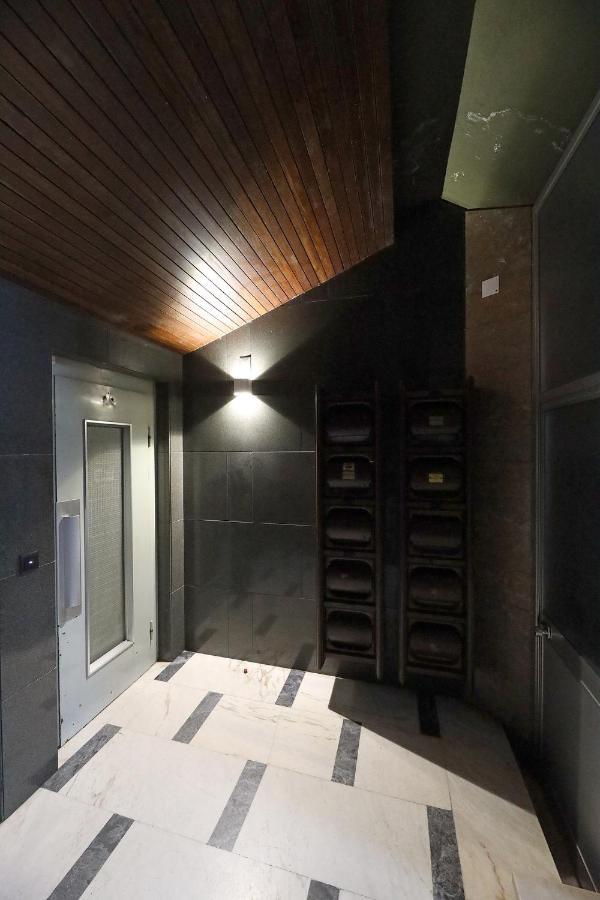 Flh Porto Spacious Apartment With Balcony Luaran gambar