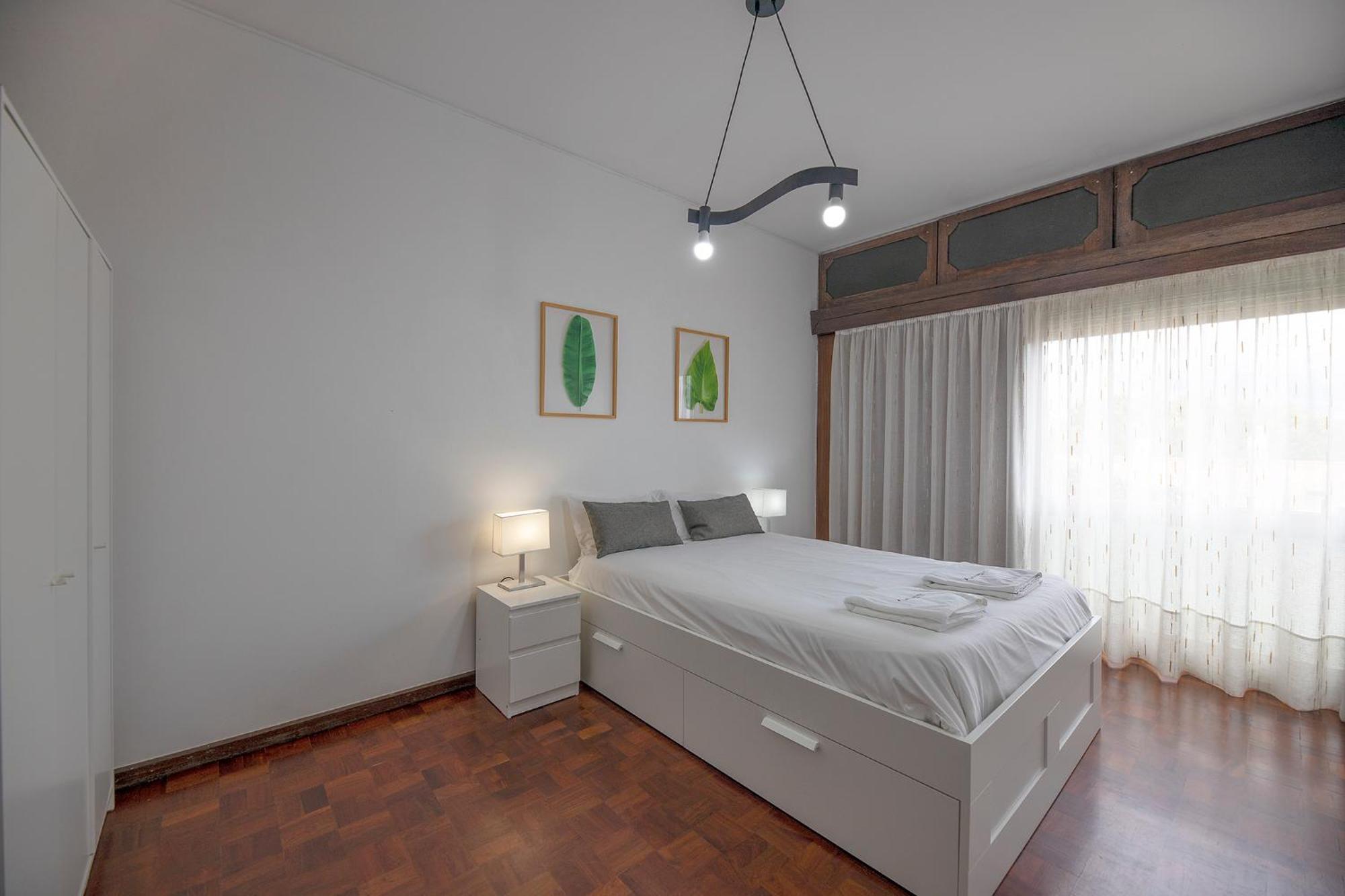Flh Porto Spacious Apartment With Balcony Luaran gambar