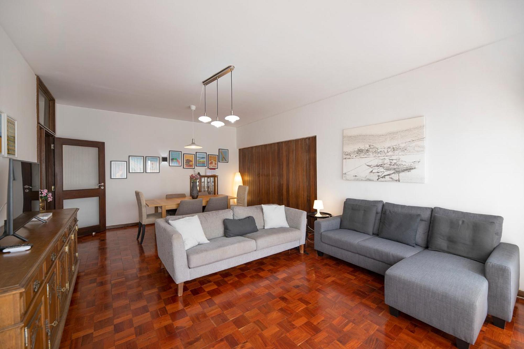 Flh Porto Spacious Apartment With Balcony Luaran gambar