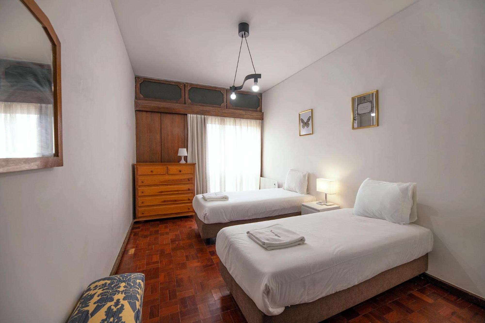 Flh Porto Spacious Apartment With Balcony Luaran gambar